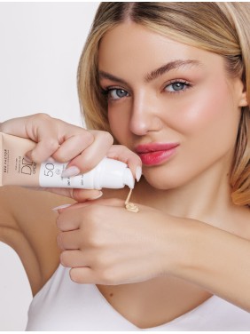Bee Factor 5 σε 1 DD Κρέμα Προσώπου SPF50 – Απόχρωση 01